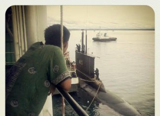 KRI Nanggala 402 Berlabuh di Sorong KRI Nanggala 402 Berlabuh di Sorong, awal april 2013.