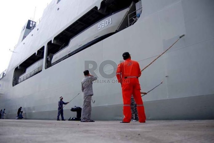 Kehidupan di KRI 590