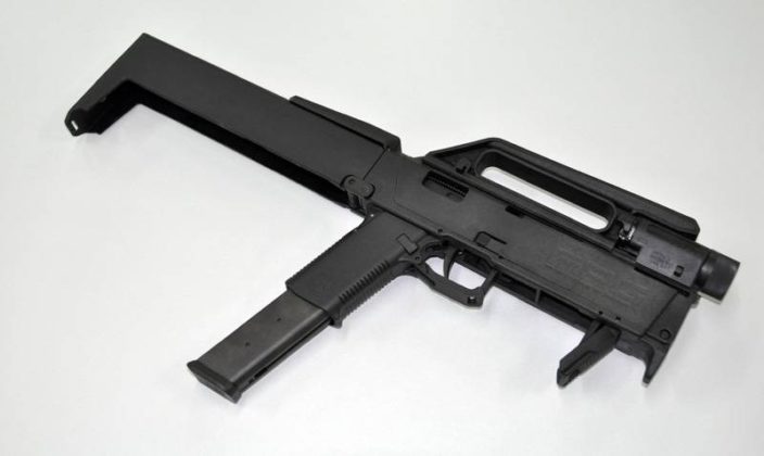 FuturistikWeapon-08-Magpul FMG-9