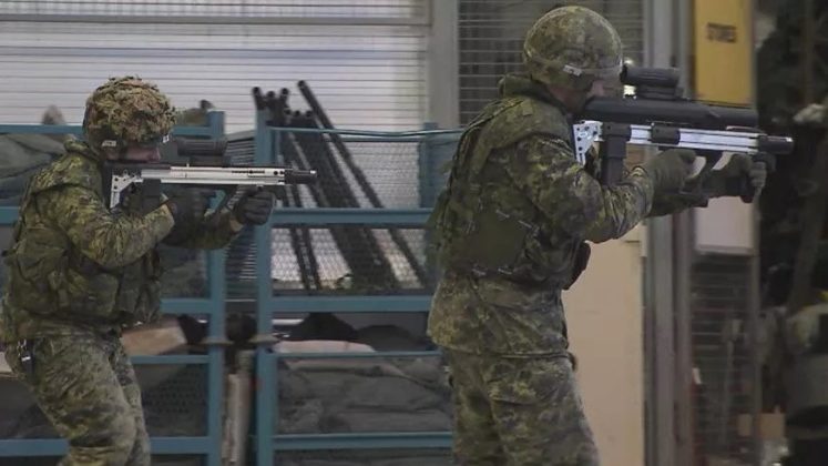 FuturistikWeapon-11-Canadian Smart Rifle