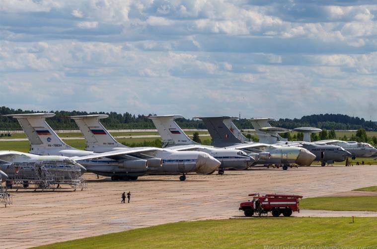 Depohar Pesawat Angkut Russia.