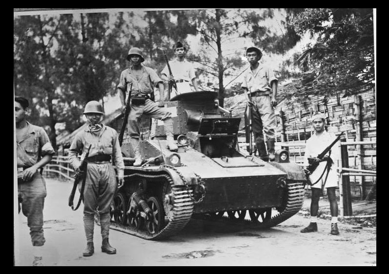 Pasukan TNI Tank - foto kemerdekaan indonesia