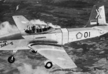 Jangan Lupakan Nurtanio!! Nurtanio sedang menerbangkan N200 Sikumbang