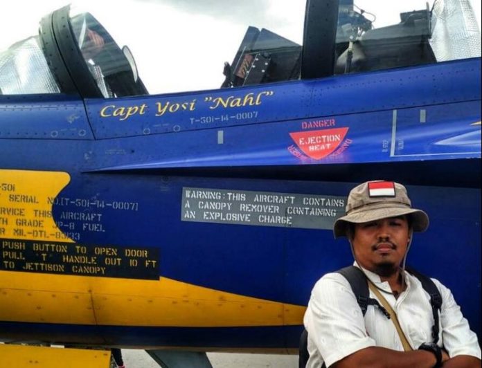 T-50i TT-5007 dan Penulis, sehari sebelum kejadian - www.hobbymiliter.com T-50i TT-5007 dan Penulis, sehari sebelum kejadian - www.hobbymiliter.com