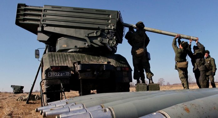 35-rusia-terima-sistem-peluncur-roket-tornado-s 35-rusia-terima-sistem-peluncur-roket-tornado-s