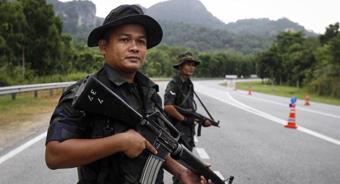 60-militer-malaysia-siaga-hadapi-serangan-isis 60-militer-malaysia-siaga-hadapi-serangan-isis