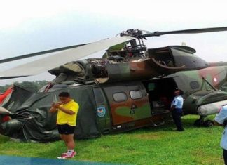 Helikopter TNI AU Terperosok di Lanud Sulaiman, Bandung Helikopter TNI AU Terperosok di Lanud Sulaiman, Bandung