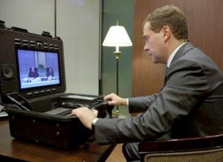 Inilah Komputer Super Anti-Hack Milik Militer Rusia 32-superkomputer-rusia-anti-hack