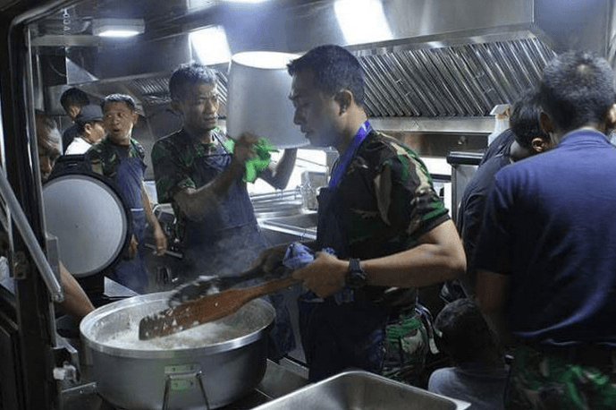 Interior Ganilla, Kendaraan Dapur Lapangan Marinir