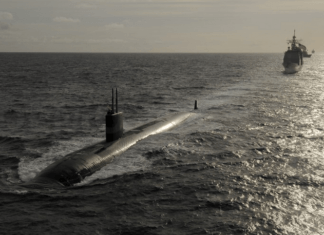 Helikopter TNI AL Kawal Kapal Selam Nuklir AS