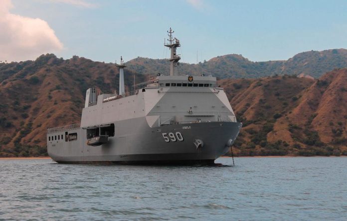 LPD KRI Makassar 590 TNI AL
