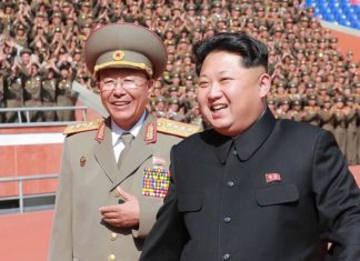 Ri Yong-Gil saat menemani Kim Jong-Un