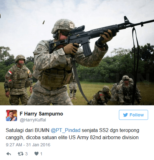 Senjata SS2 dengan teropongnya yang canggih, dicoba oleh anggota satuan elite US Army 82nd airborne division