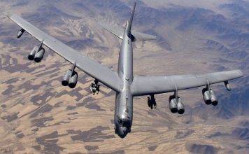 B-52 : Pesawat Tua USAF yang masih beroperasi