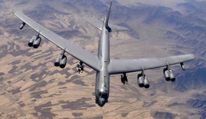 B-52 : Pesawat Tua USAF yang masih beroperasi