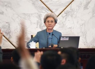 Tiongkok Kurangi Kenaikan Anggaran Militer 2016 79-kenaikan-anggaran-militer-tiongkok-alami-perlambatan