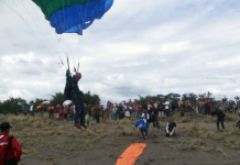 Peterjun Jatuh ke Laut dan Tewas Dalam Acara Jogja Air Show 2016