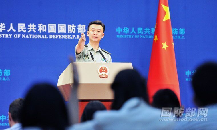 Jurubicara Kemenhan Tiongkok, Kolonel Wu Qian saat konferensi pers. Sumber: Mod.gov.cn
