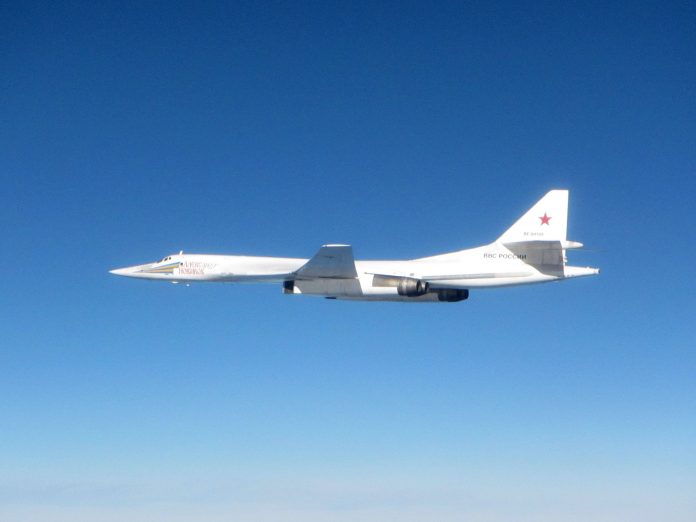 14-inggris-cegat-pengebom-tupolev-tu-160-rusia 14-inggris-cegat-pengebom-tupolev-tu-160-rusia