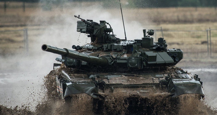Tank T-14 Rusia menembakkan granat asap. Sumber: Russian Today