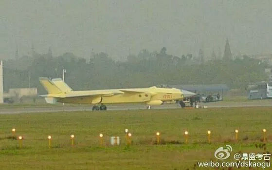 Ujicoba penerbangan J-20 yang berhasil terekam oleh netizen Tiongkok. Sumber: Weibo