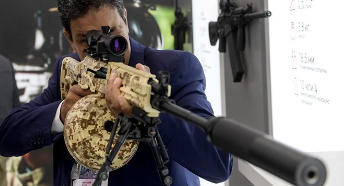 86-kalashnikov-pamerkan-sniper-machinegun-rpk-16-revolusioner