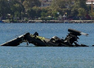 Helikopter Tempur Apache Angkatan Bersenjata Yunani Jatuh Saat Latihan Apache Crash in Greece 2016