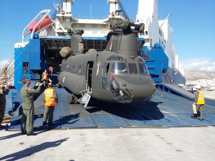 CH-47D Chinook milik Angkatan Bersenjata Yunani CH-47D Chinook milik Angkatan Bersenjata Yunani