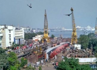 INS Betwa Terbalik Di Dok Perbaikan INS Betwa Slipped at Dock