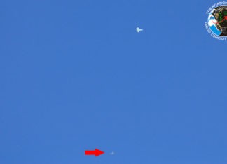 Dog Fight F-16 VS Su-27 Diatas Area 51 Dog Fight F-16 VS Su-27 Diatas Area 51