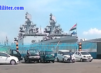 Foto Kunjungan Kapal Perang India Ke Surabaya Foto Kunjungan Kapal Perang India Ke Surabaya