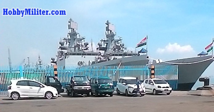 Foto Kunjungan Kapal Perang India Ke Surabaya