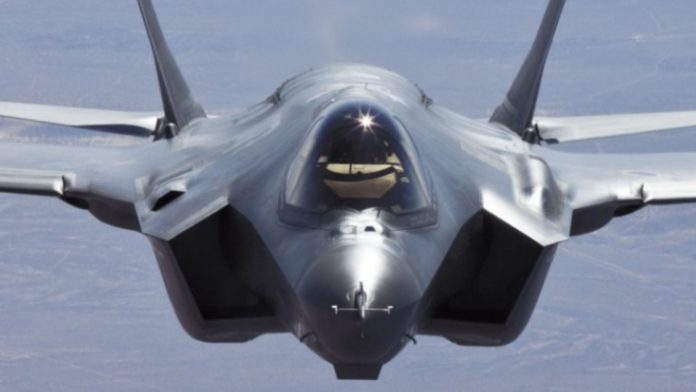 F-35 JSF Tampak depan F-35 JSF Tampak depan