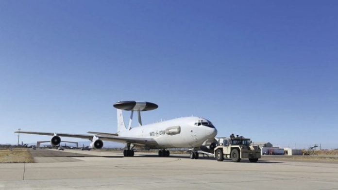 AWACS E3A Milik NATO Yang Tiba Di Boneyard, Arizona. AWACS E3A Milik NATO Yang Tiba Di Boneyard, Arizona.