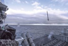 Rudal Sea Ceptor Saat Diluncurkan Pada Uji Tembak Dari HMS Argyll