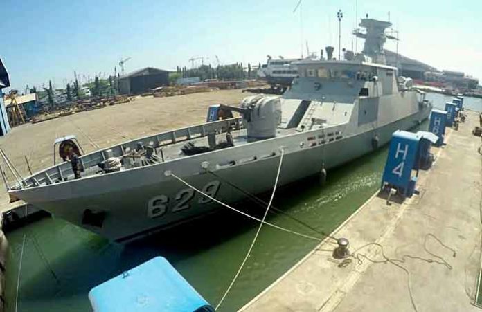 KRI Tombak, Salah Satu Kapal Yang Launcher Rudal C705 nya Dilepas dan Diganti CIWS Type630 KRI Tombak, Salah Satu Kapal Yang Launcher Rudal C705 nya Dilepas dan Diganti CIWS Type630