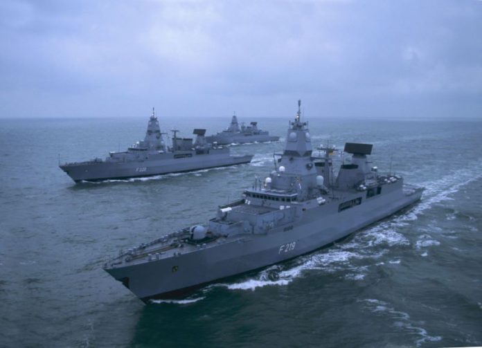 Armada Sachsen Mengenal Sachsen Si Fregat Garang Dari Jerman. Keseluruhan 3 Unit Kapal Perang Jenis Fregat Kelas Sachsen Sedang Dalam Pelayaran.