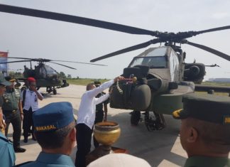 Resmi, Indonesia Terima Helikopter Apache Dari AS Menhan RI Ryamizard Ryacudu Laksanakan Simbolis Penerimaan Helikopter Apache
