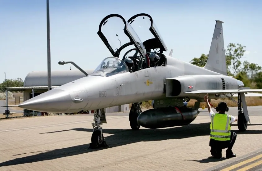 F-5F Tiger II RSAF yang awalnya dikira sebagai LaSa X dalam Insiden Bawean