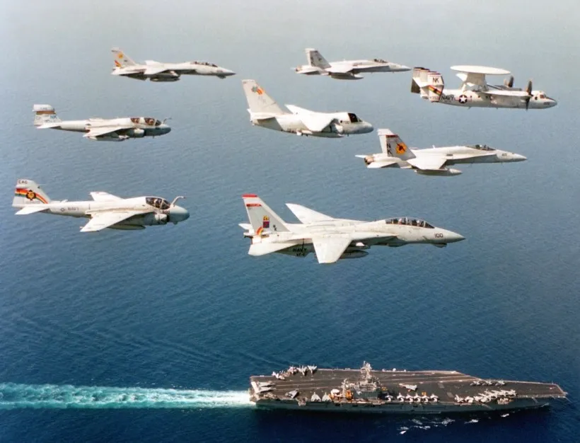 Penghuni Carl Vinson dalam 1 frame