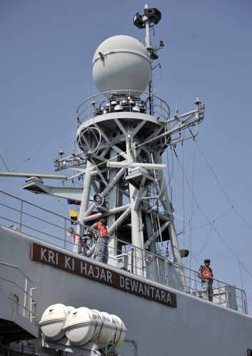 Seri Kapal Legendaris TNI AL : KRI Ki Hajar Dewantara 364
