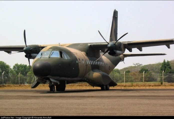 CN-235 TNI AU, calon penghuni Skadron Udara 27. Copyright Foto: Himanda Amrullah, JetPhotos.net CN-235 TNI AU, calon penghuni Skadron Udara 27. Copyright Foto: Himanda Amrullah, JetPhotos.net