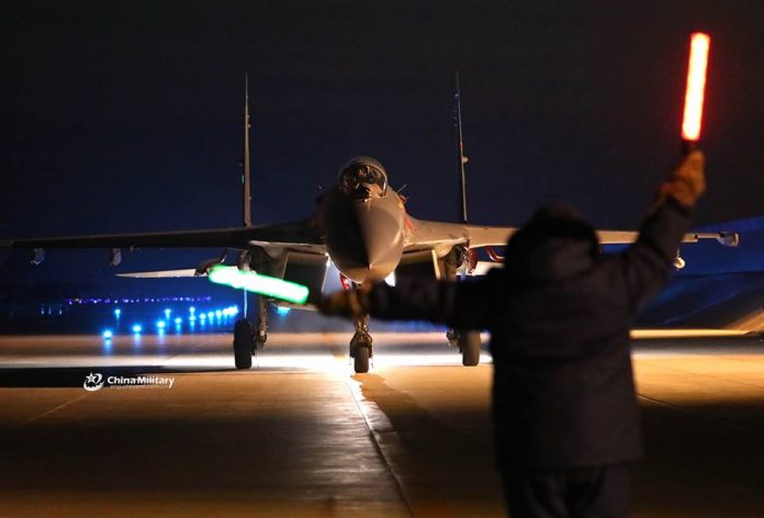 Foto foto Shenyang J-11, Copy Su-27SK Flanker dari China Foto foto Shenyang J-11, Copy Su-27SK Flanker dari China