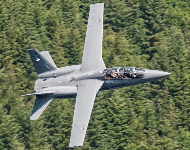 Pesawat Tempur Berharga Murah Textron Airland Scorpion. Scorpion mampu melakukan operasi pengawasan perbatasan, pengamanan, anti penyelundupan dan pengawasan illegal logging dengan biaya murah.