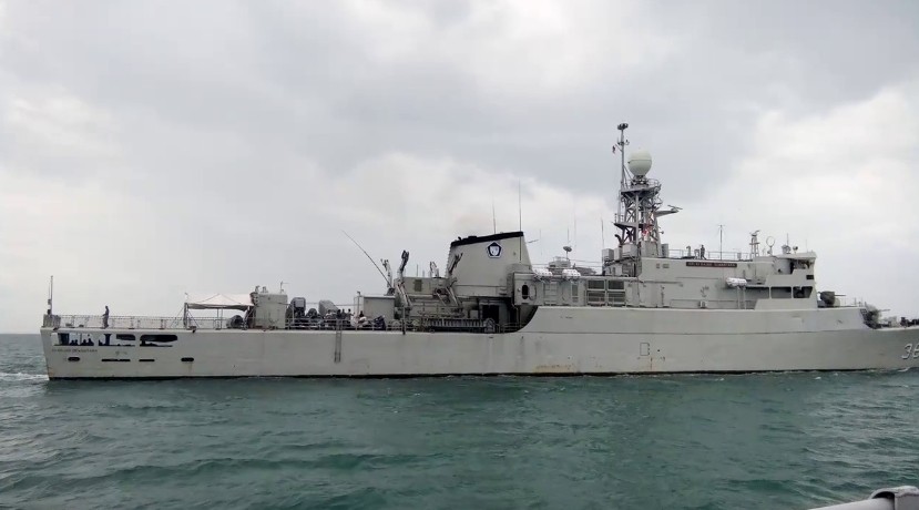 KRI Ki Hajar Dewantara 364