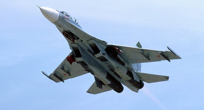 Su-27 Rusia Mencegat Pengintai Maritim P-8A Poseidon Amerika Di Atas Laut Baltik Su-27 Rusia Mencegat Pengintai Maritim P-8A Poseidon Amerika Di Atas Laut Baltik