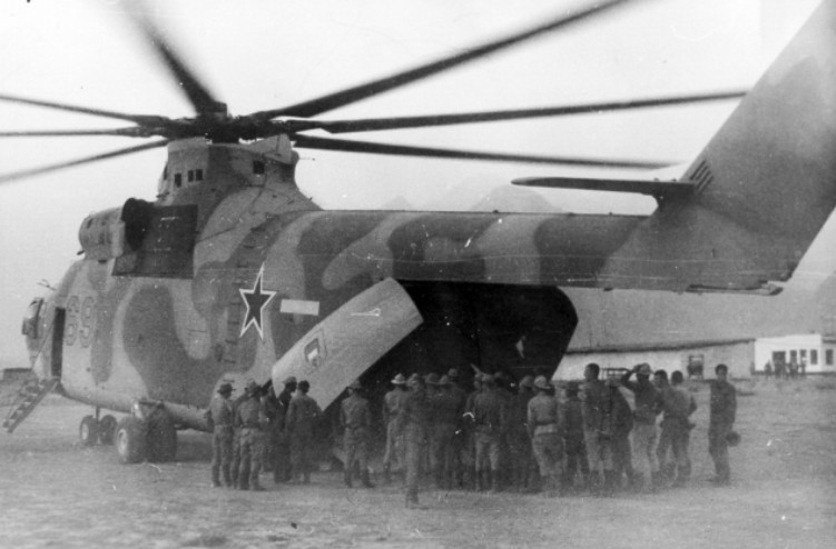 Foto - Foto Dokumentasi Pendudukan Tentara Soviet di Perang Afghanistan Era 80-an. Mi-6 pun ikut serta dalam perang Afghanistan ini.