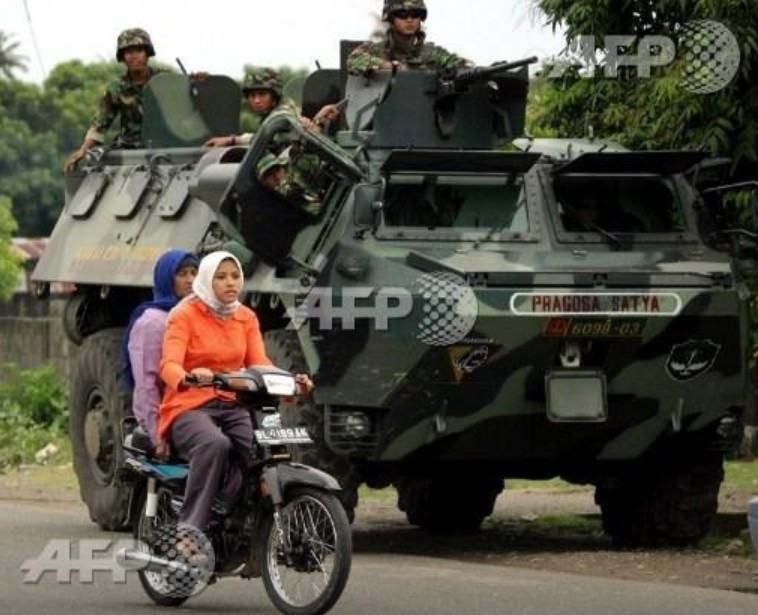 Ranpur VAB buatan Perancis dalam Operasi Darurat Militer Aceh 2003