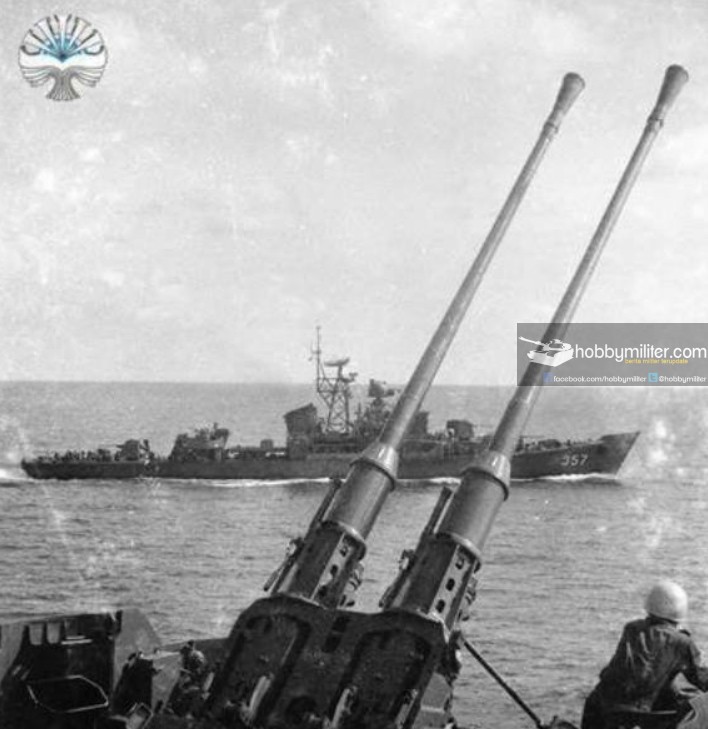 Foto Foto Langka Gelar Kekuatan Kapal Perang ALRI Jaman Dulu - Fregat Kelas Riga KRI Lambung Mangkurat 357