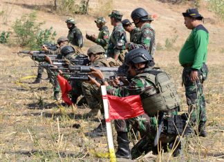 MARINIR INDONESIA – AMERIKA BERLATIH MENEMBAK